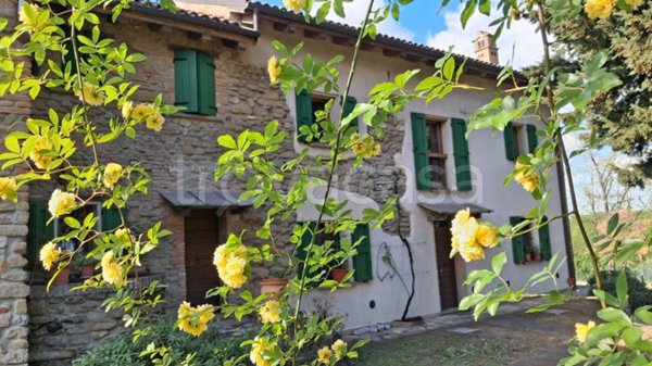 casa indipendente in vendita a Bologna in zona Santo Stefano