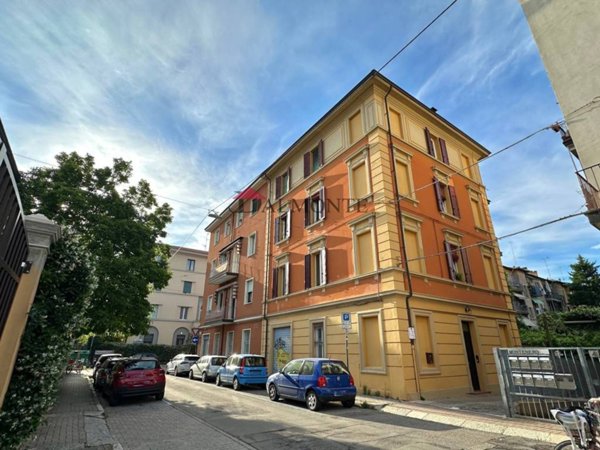 appartamento in vendita a Bologna in zona Saffi