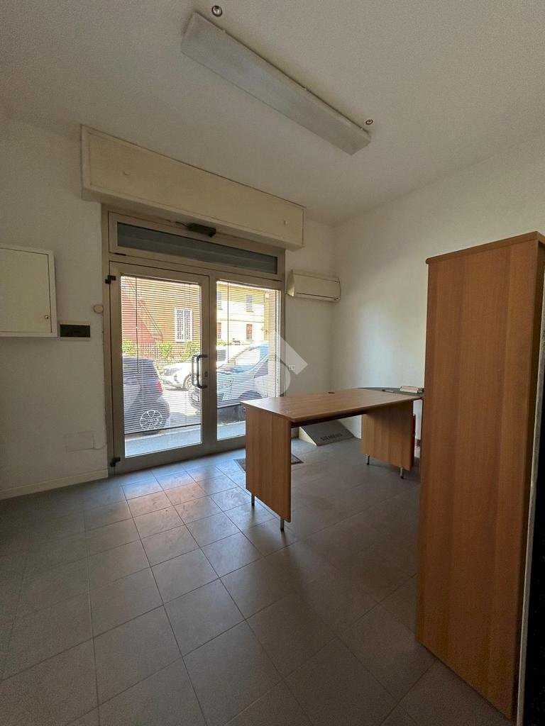 negozio in vendita a Bologna in zona San Vitale