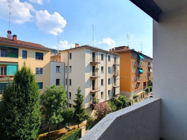 appartamento in vendita a Bologna in zona Saragozza