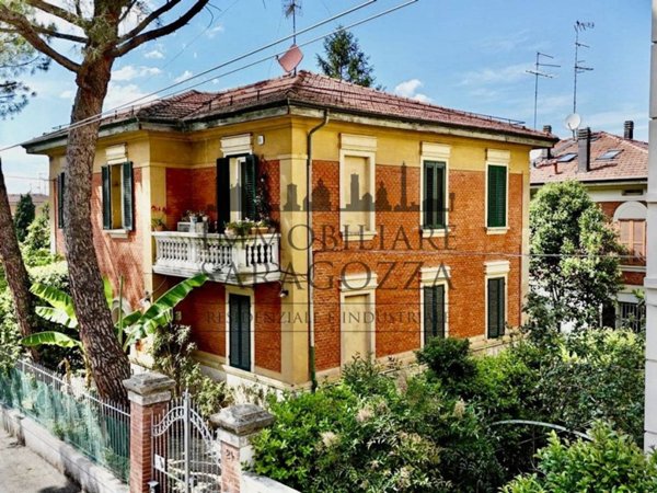 casa indipendente in vendita a Bologna in zona Saragozza
