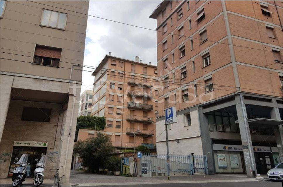 appartamento in vendita a Bologna in zona Quartiere Porto