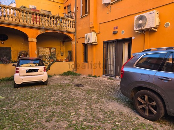 appartamento in vendita a Bologna in zona Quartiere Porto