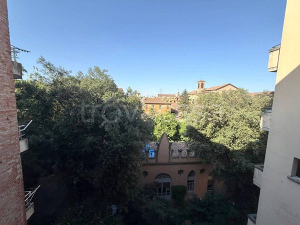 appartamento in vendita a Bologna in zona Santo Stefano