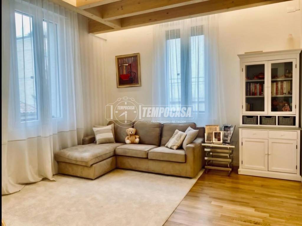 appartamento in vendita a Bologna in zona Santo Stefano