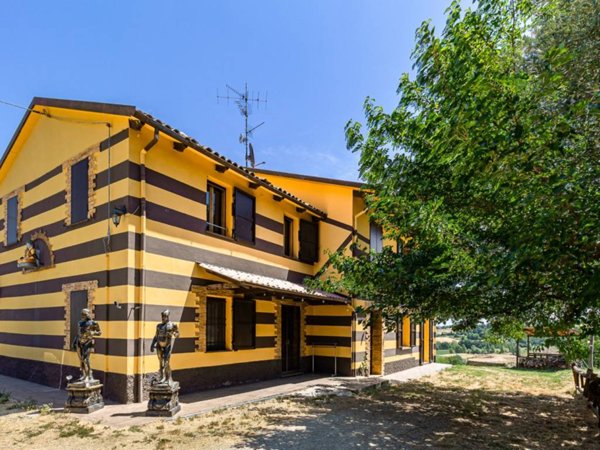 casa indipendente in vendita a Bologna