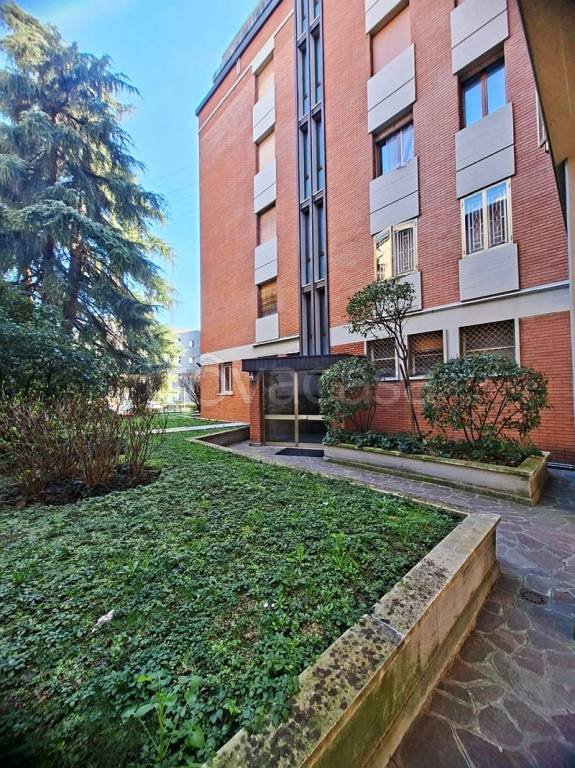 appartamento in vendita a Bologna in zona Saffi