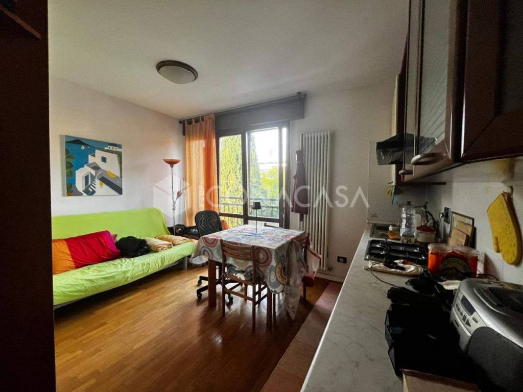 appartamento in vendita a Bologna in zona Saragozza