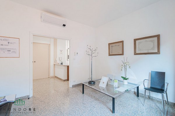ufficio in vendita a Bologna in zona San Vitale