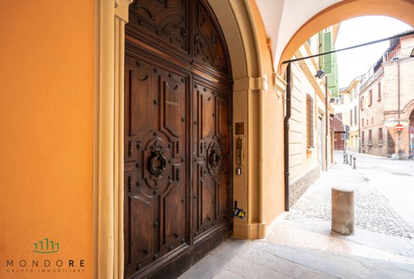 ufficio in vendita a Bologna in zona Centro Storico