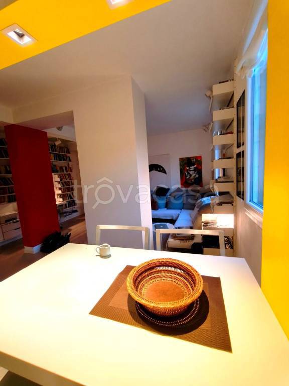 appartamento in vendita a Bologna in zona Santo Stefano