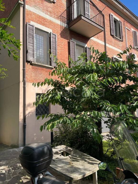 casa indipendente in vendita a Bologna in zona San Vitale