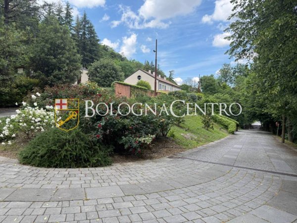 casa indipendente in vendita a Bologna in zona Santo Stefano