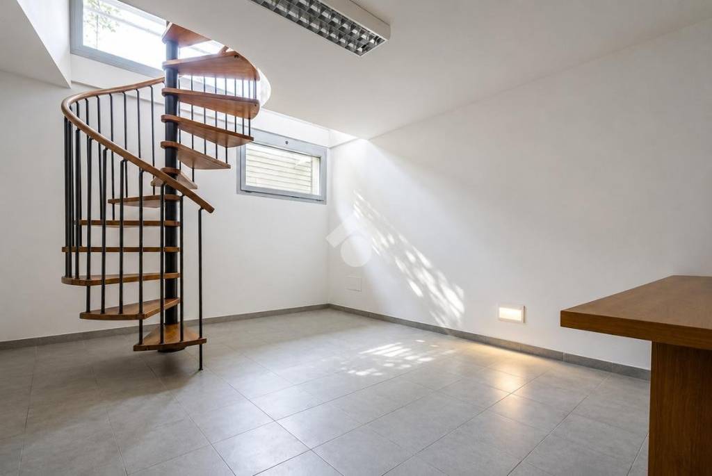 ufficio in vendita a Bologna in zona Borgo Panigale