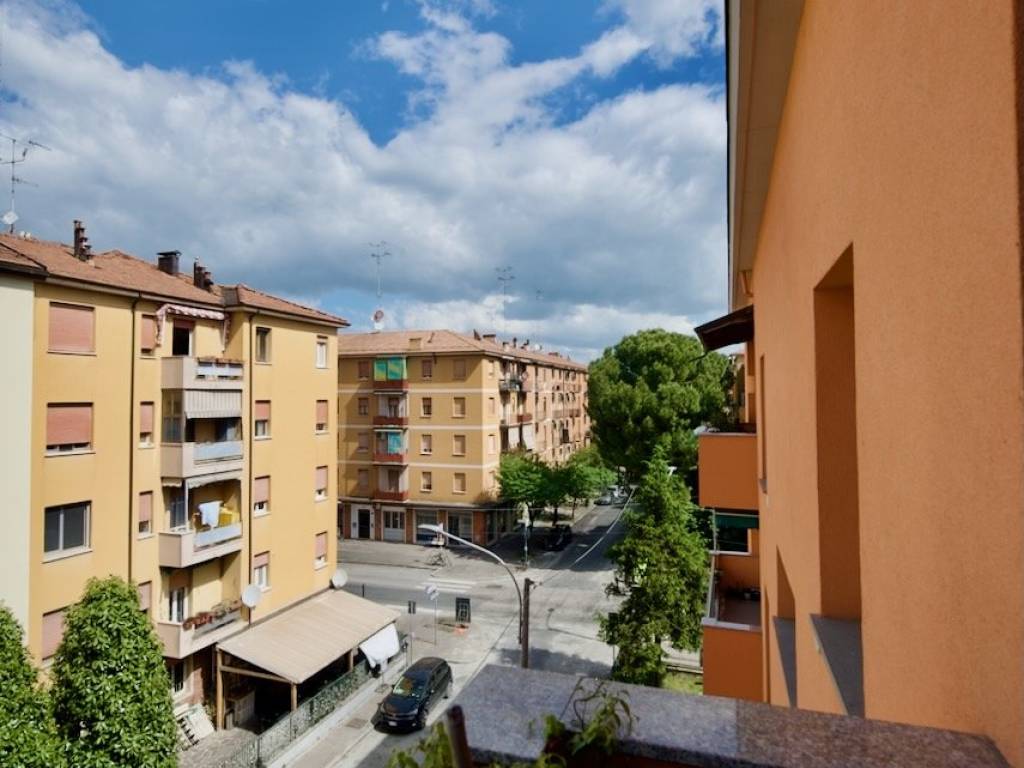 appartamento in vendita a Bologna in zona Saffi
