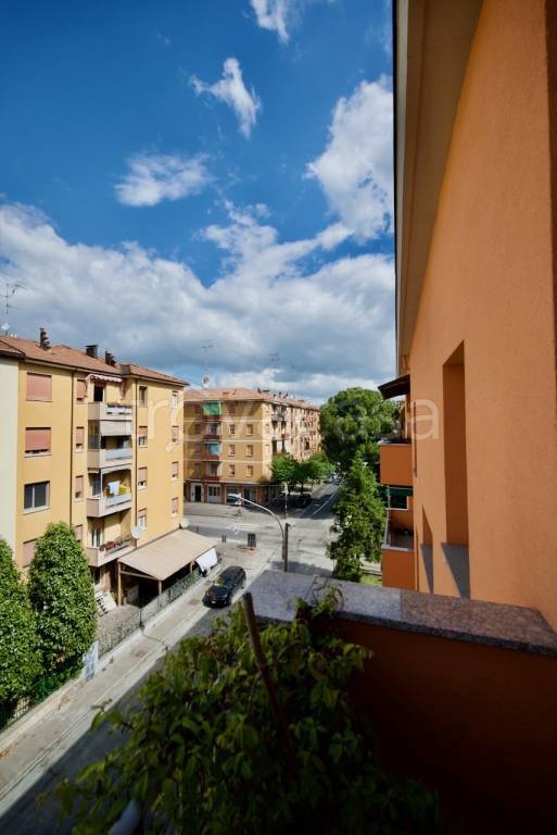 appartamento in vendita a Bologna in zona Saffi