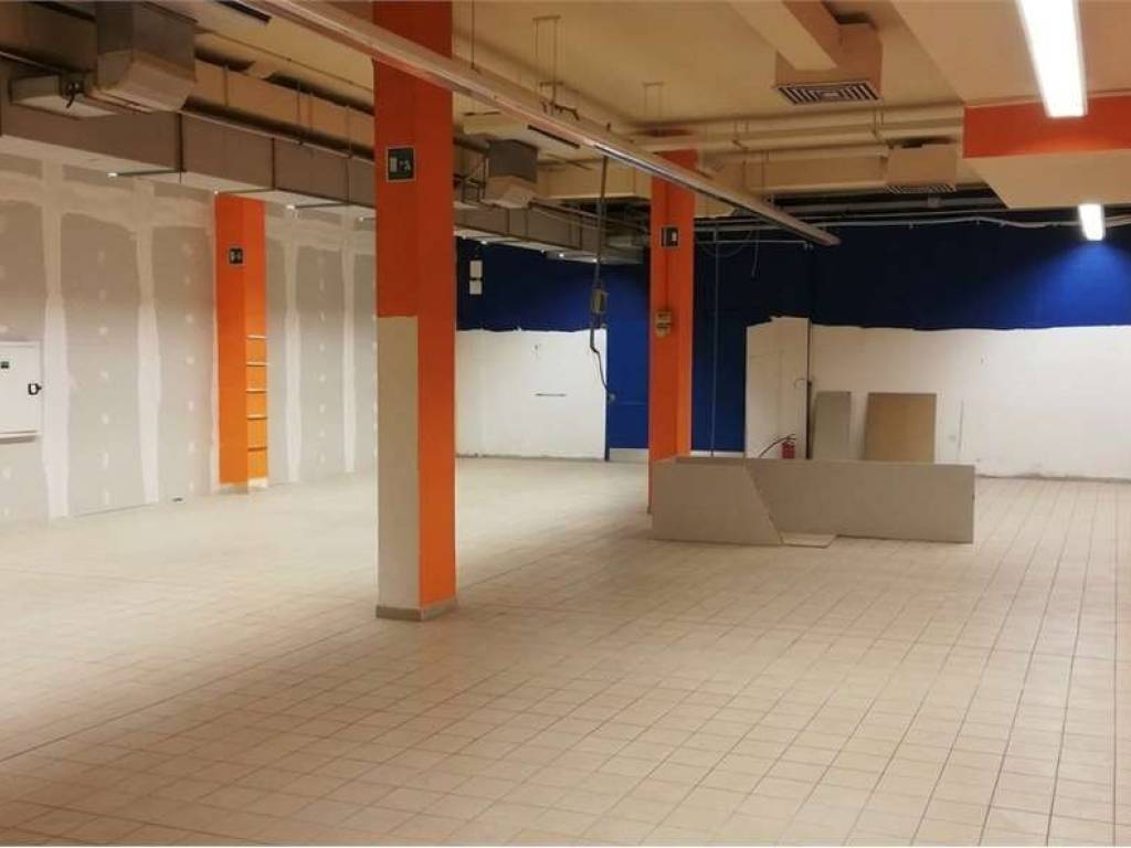 negozio in vendita a Bologna in zona Savena