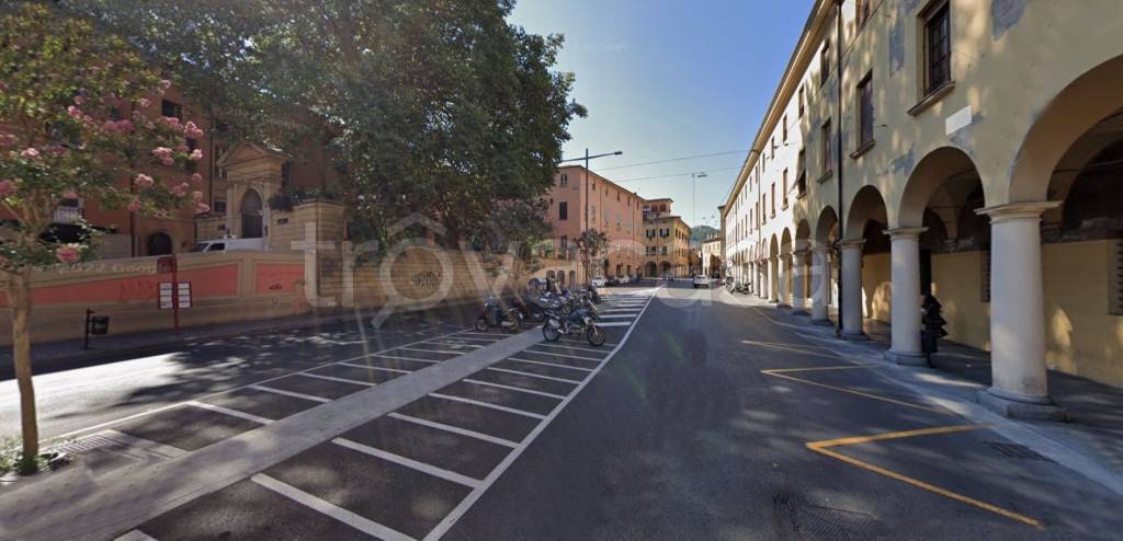 negozio in vendita a Bologna in zona Centro Storico