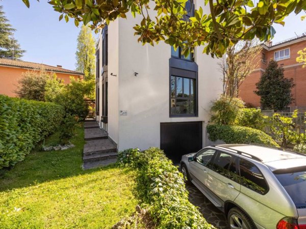 casa indipendente in vendita a Bologna in zona Saragozza
