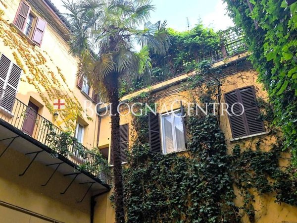 appartamento in vendita a Bologna in zona Centro Storico