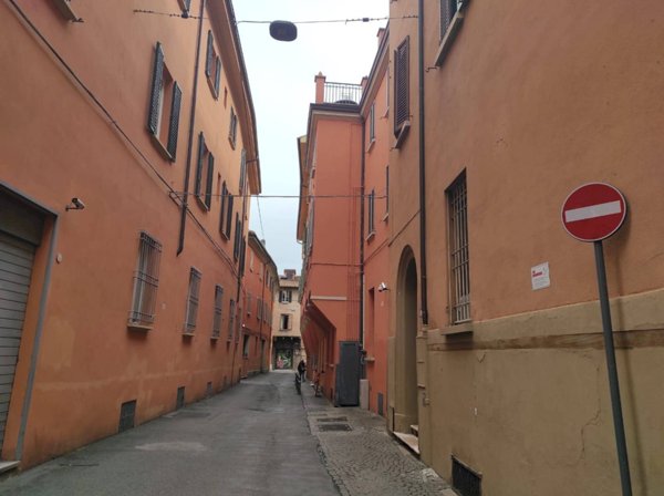 casa indipendente in vendita a Bologna in zona Centro Storico