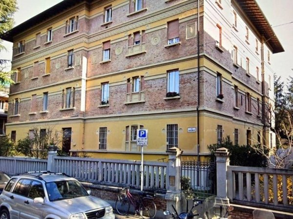 appartamento in vendita a Bologna in zona Saragozza
