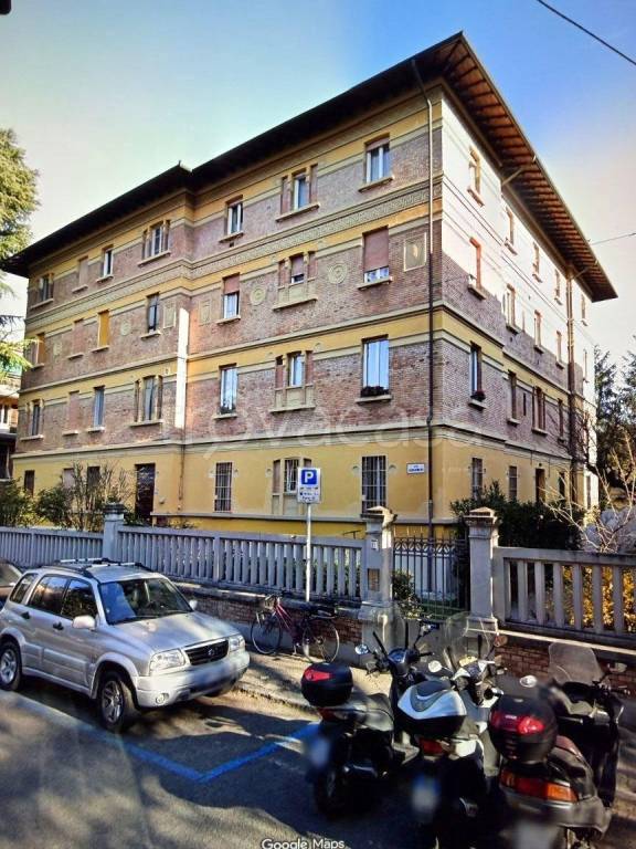 appartamento in vendita a Bologna in zona Saragozza