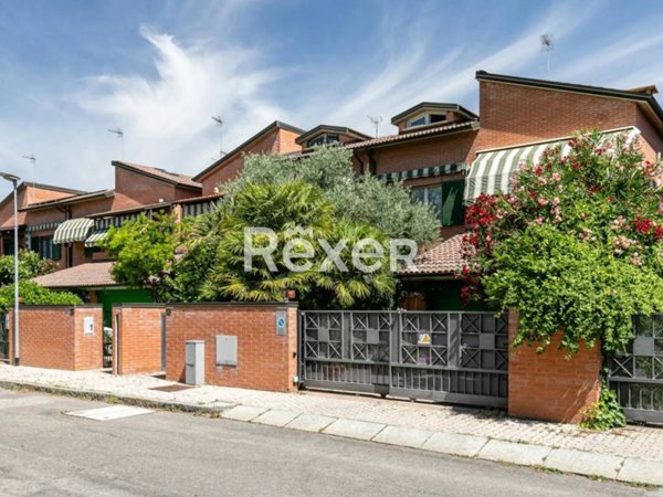 casa indipendente in vendita a Bologna in zona Corticella