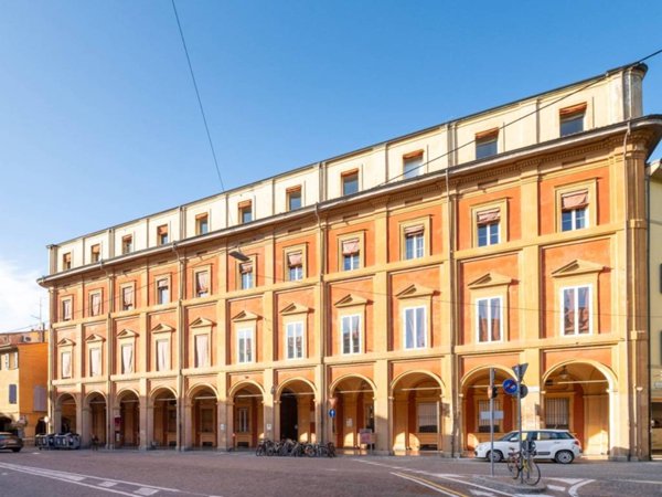 appartamento in vendita a Bologna in zona Saragozza
