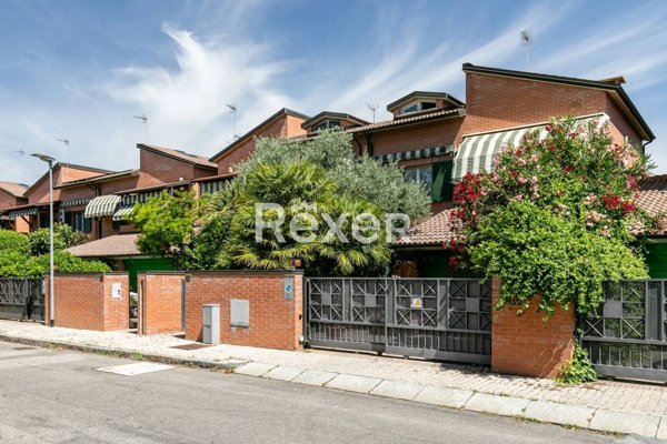 casa indipendente in vendita a Bologna in zona Dozza