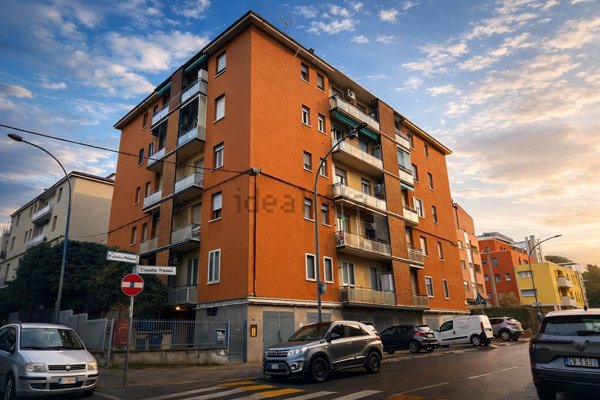 appartamento in vendita a Bologna in zona Saragozza
