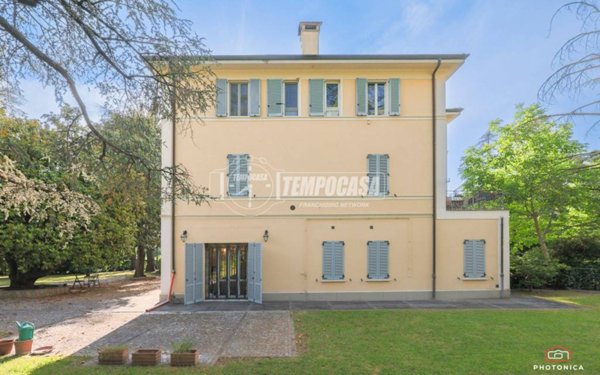 appartamento in vendita a Bologna in zona Saragozza