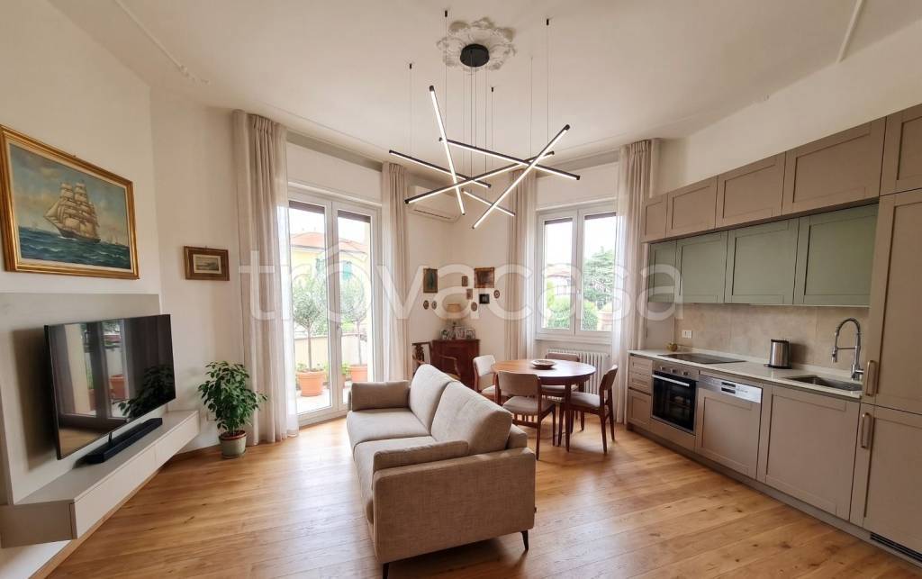appartamento in vendita a Bologna in zona Santo Stefano