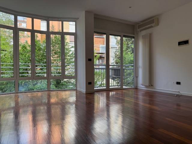 intera palazzina in vendita a Bologna in zona Colli