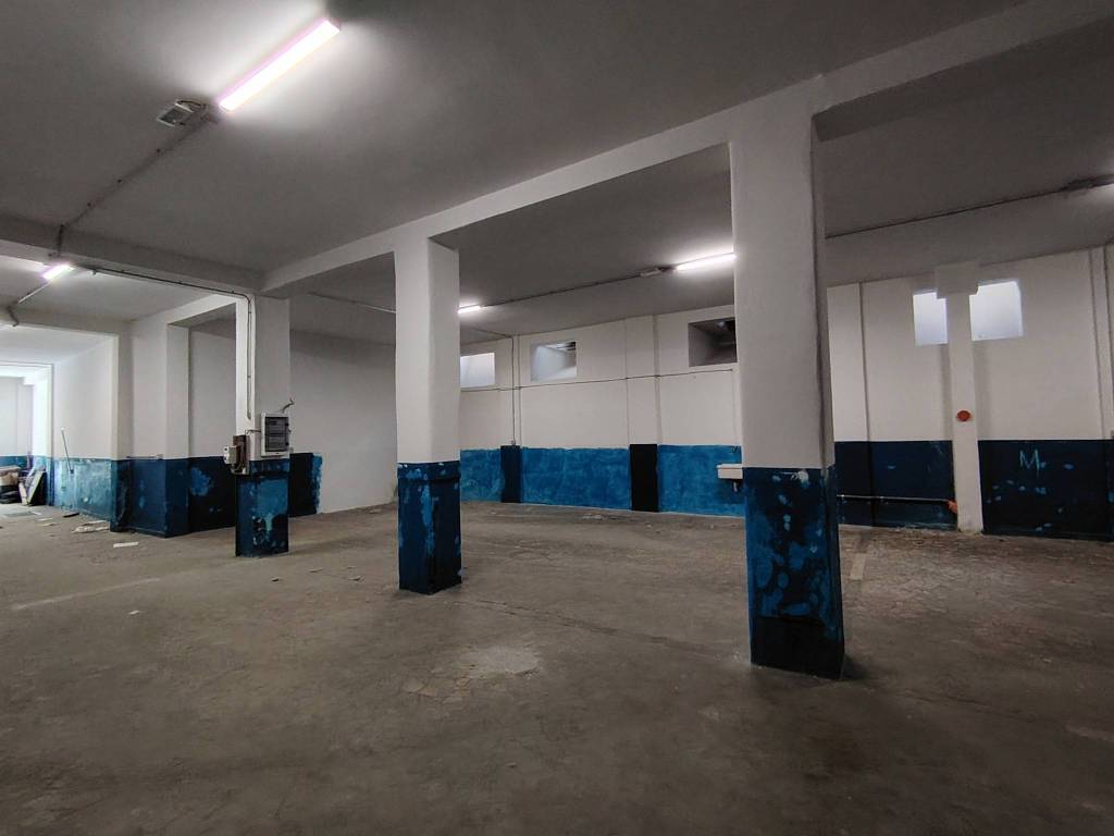 locale di sgombero in vendita a Bologna