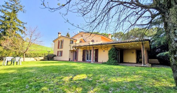 casa indipendente in vendita a Bologna in zona Santo Stefano