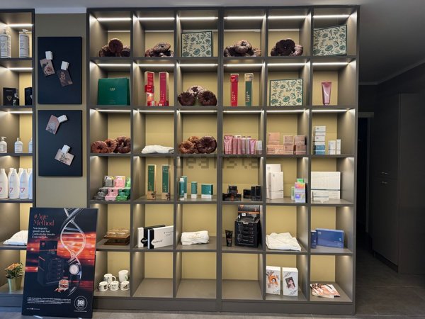 locale di sgombero in vendita a Bologna