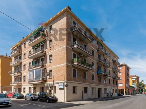 appartamento in vendita a Bologna in zona Saffi