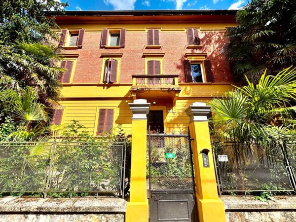 appartamento in vendita a Bologna in zona Santo Stefano