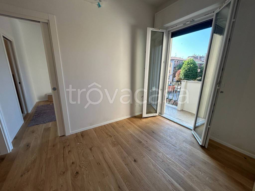 appartamento in vendita a Bologna in zona Quartiere Porto