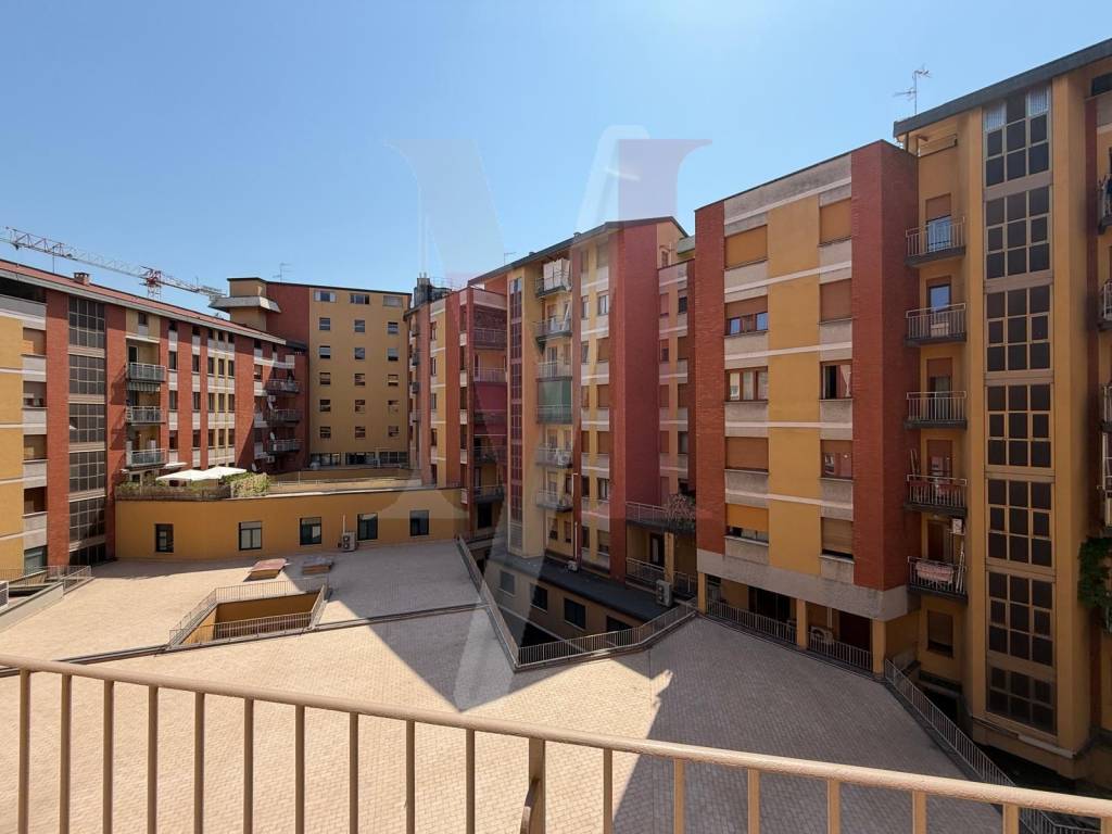 appartamento in vendita a Bologna in zona Centro Storico