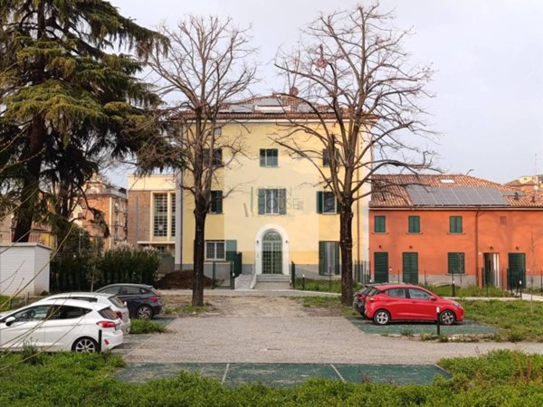 negozio in vendita a Bologna in zona Borgo Panigale