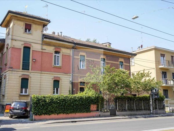 casa indipendente in vendita a Bologna in zona Saragozza