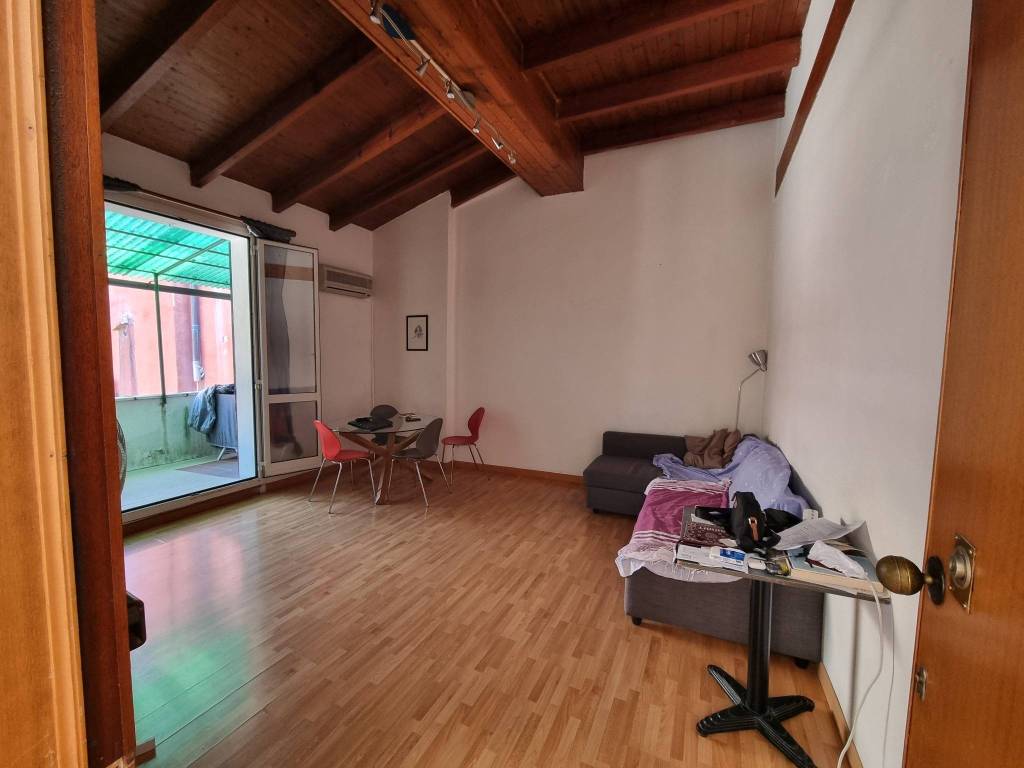 appartamento in vendita a Bologna in zona Saragozza