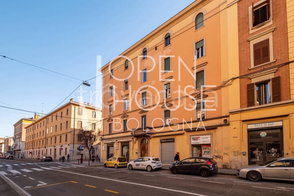 appartamento in vendita a Bologna in zona Saffi