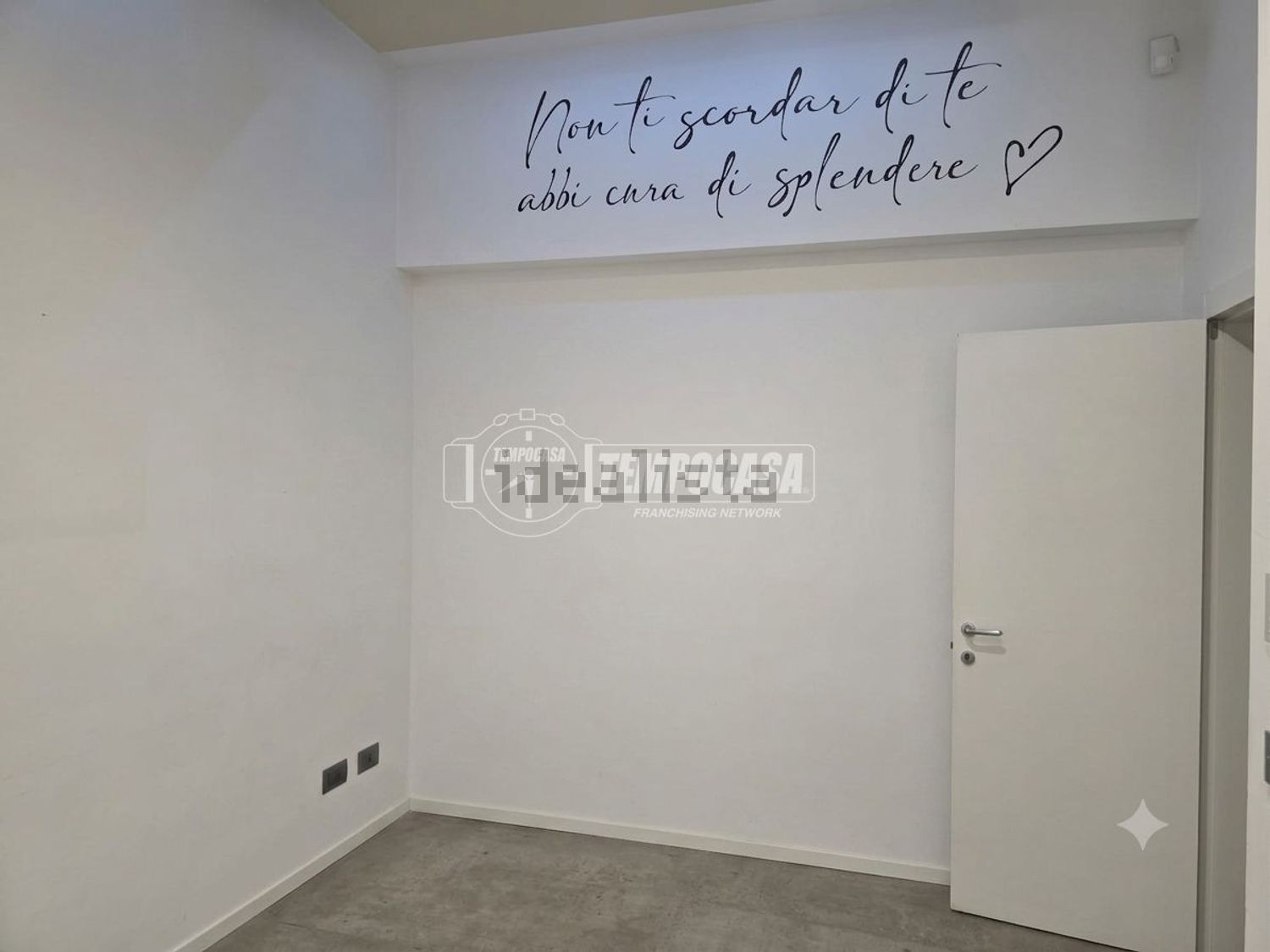 negozio in vendita a Bologna in zona San Vitale