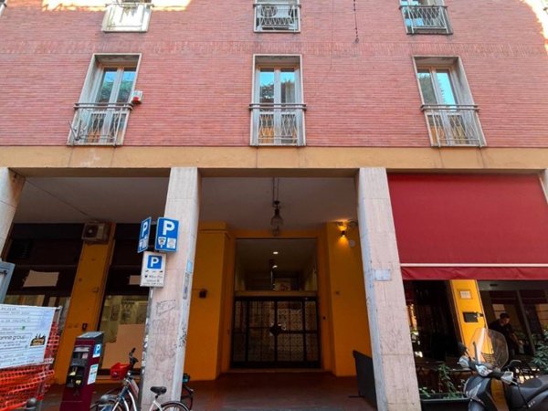 appartamento in vendita a Bologna in zona Centro Storico