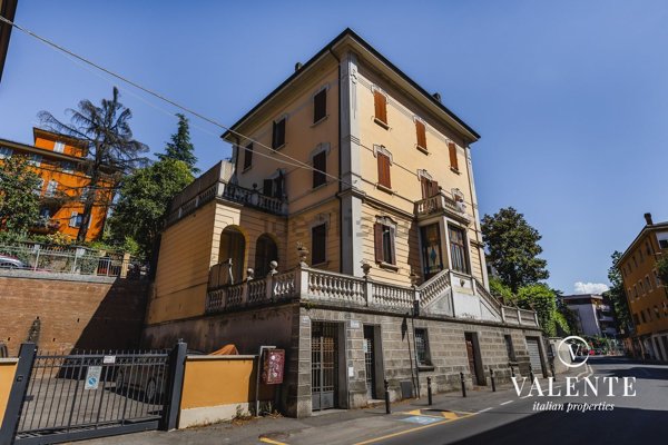 appartamento in vendita a Bologna in zona Santo Stefano