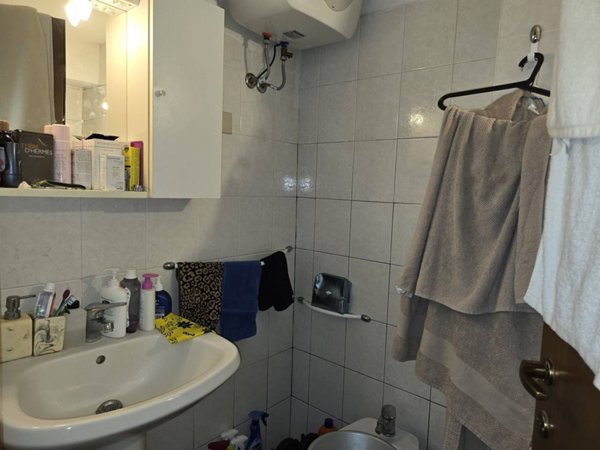 negozio in vendita a Bologna in zona San Vitale