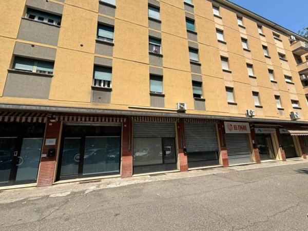 negozio in vendita a Bologna in zona San Donato